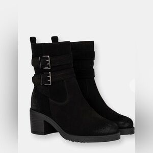 Vintage Foundry Co Women's
Charmaine Bootie - size 6.5